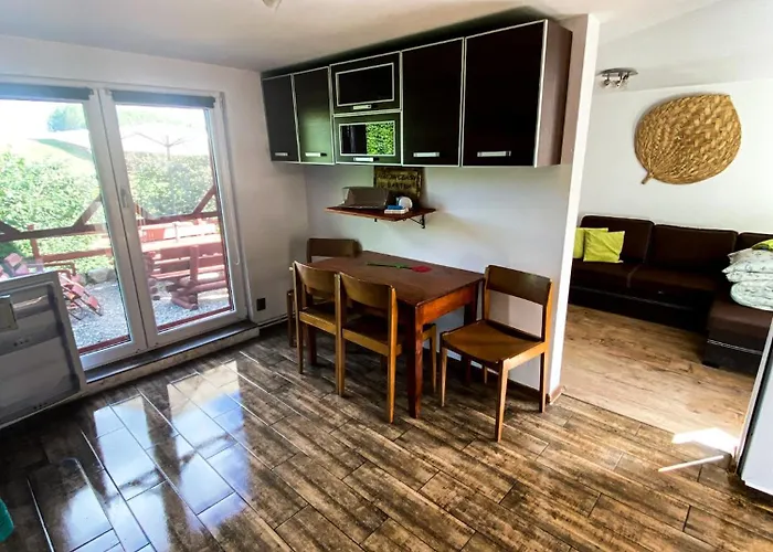 Agrowczasy U Bartka مزرعة للإقامة *